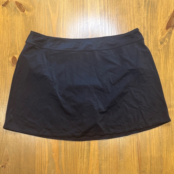 NWOT solid Black Swim Skirt - Picture 1 of 7
